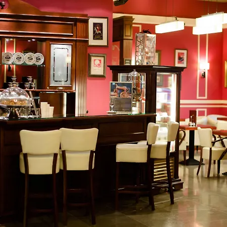 Intercontinental By Ihg 5*