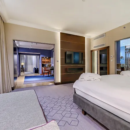 Intercontinental By Ihg Hotel Warsaw
