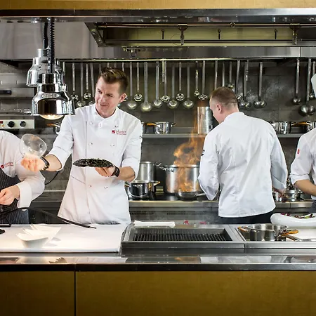 Intercontinental By Ihg Hotel 5*