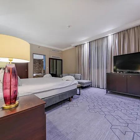 Intercontinental By Ihg 5*