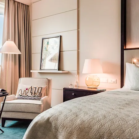 Intercontinental By Ihg