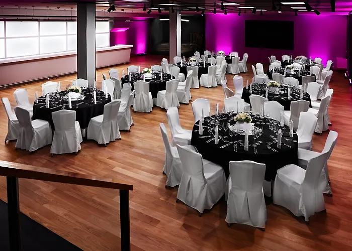 Intercontinental By Ihg Hotel Warschau